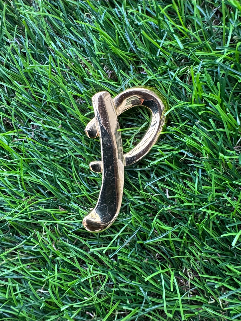 Vintage Gold Letter 'P' Brooch